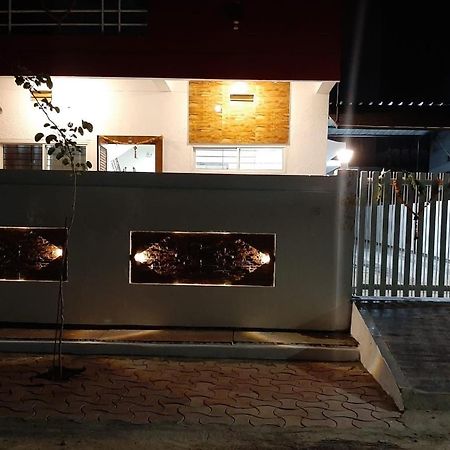 Mahadev Mansion Villa Ujjain Bagian luar foto